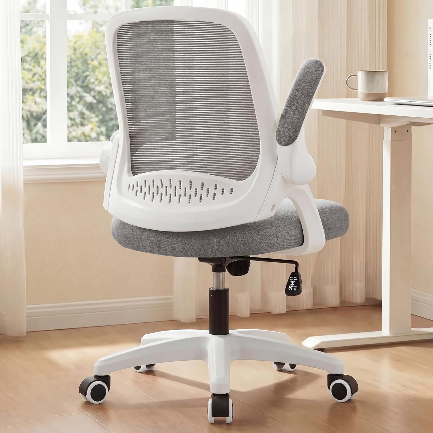Home Office Desk - เก้าอี้สำนักงานตาข่ายตามหลักสรีรศาสตร์พร้อมที่รองรับหลังส่วนล่าง ปรับความสูงได้ และที่วางแขนแบบพับได้สำหรับโต๊ะทำงานที่บ้าน